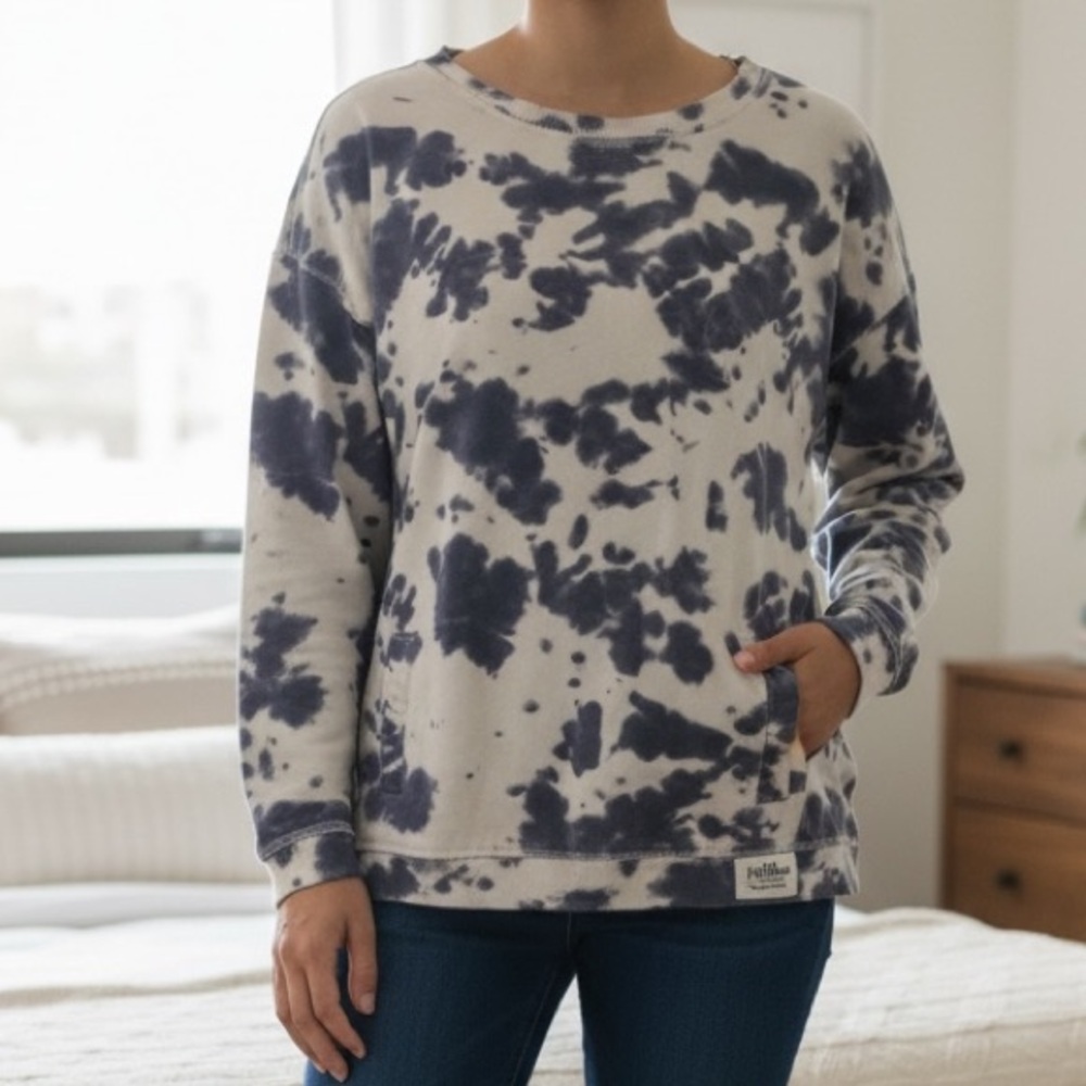 Hollister Navy and White Tie-Dye Pullover